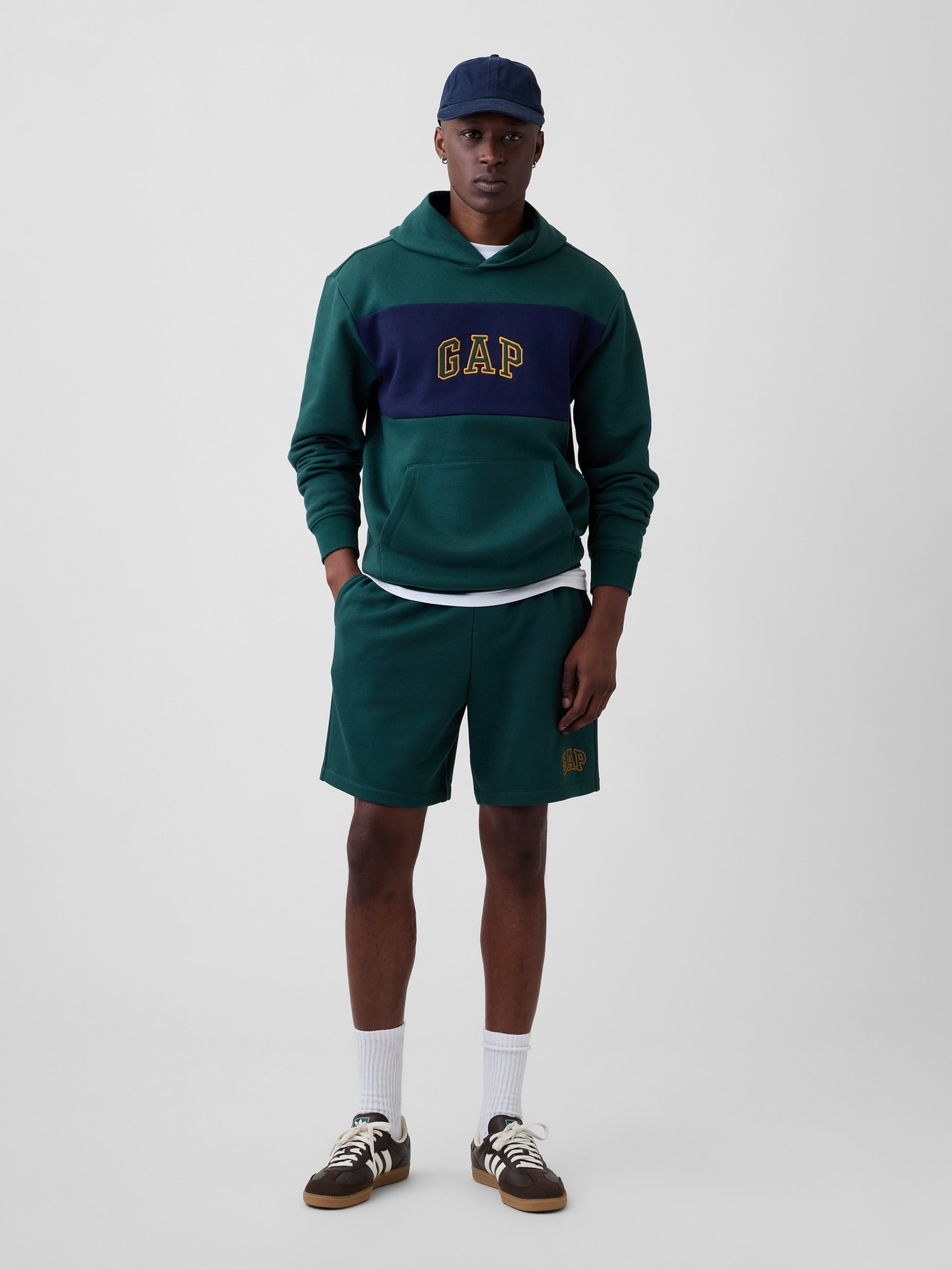 GAP ロゴ カラーブロック スウェット パーカー新品 未使用 Gap公式オンラインストア | リラックスフィット GAPロゴパーカー