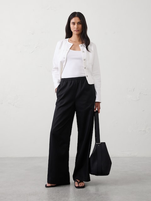 PANTALON À JAMBE LARGE ET TAILLE HAUTE EXTENSIBLE EN SERGÉ FLUIDE