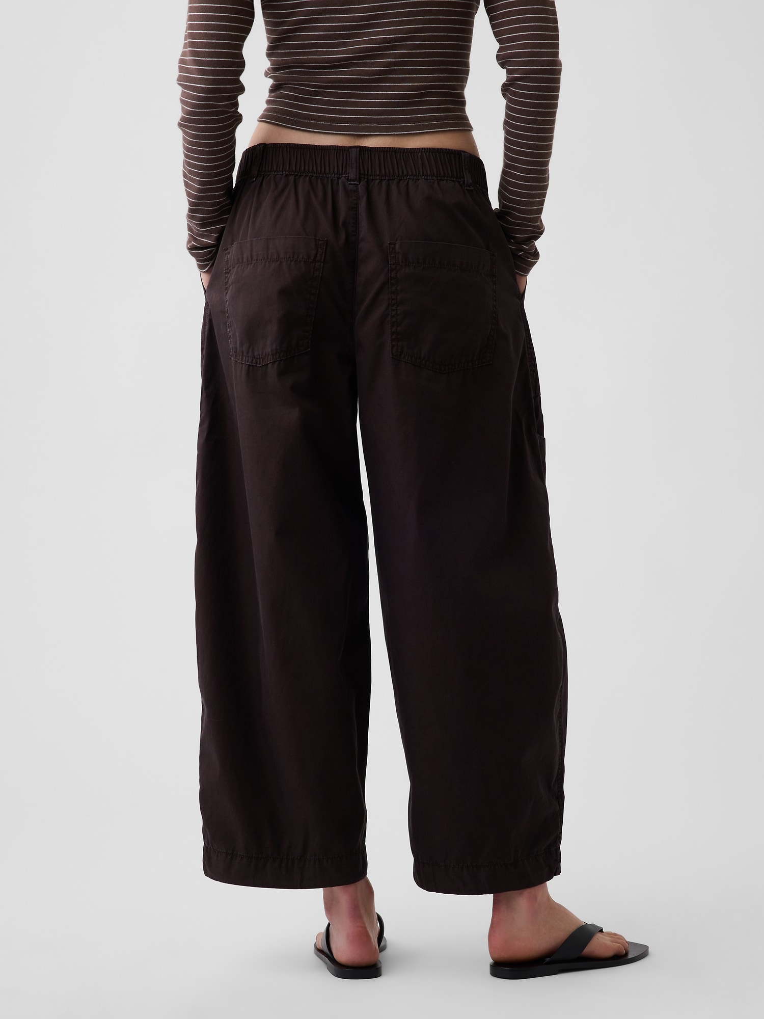 GAP ミッドライズバレルパラシュートパンツ xxs 新品未使用】GAP ミッドライズ バレル パラシュートパンツ ブラック