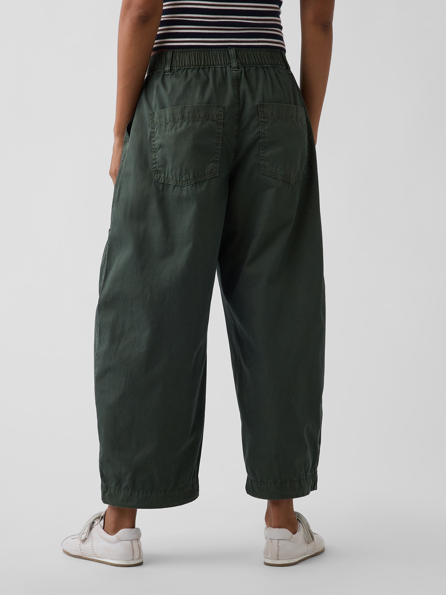 Gap公式オンラインストア | Mid Rise Baggy Barrel Parachute Pants