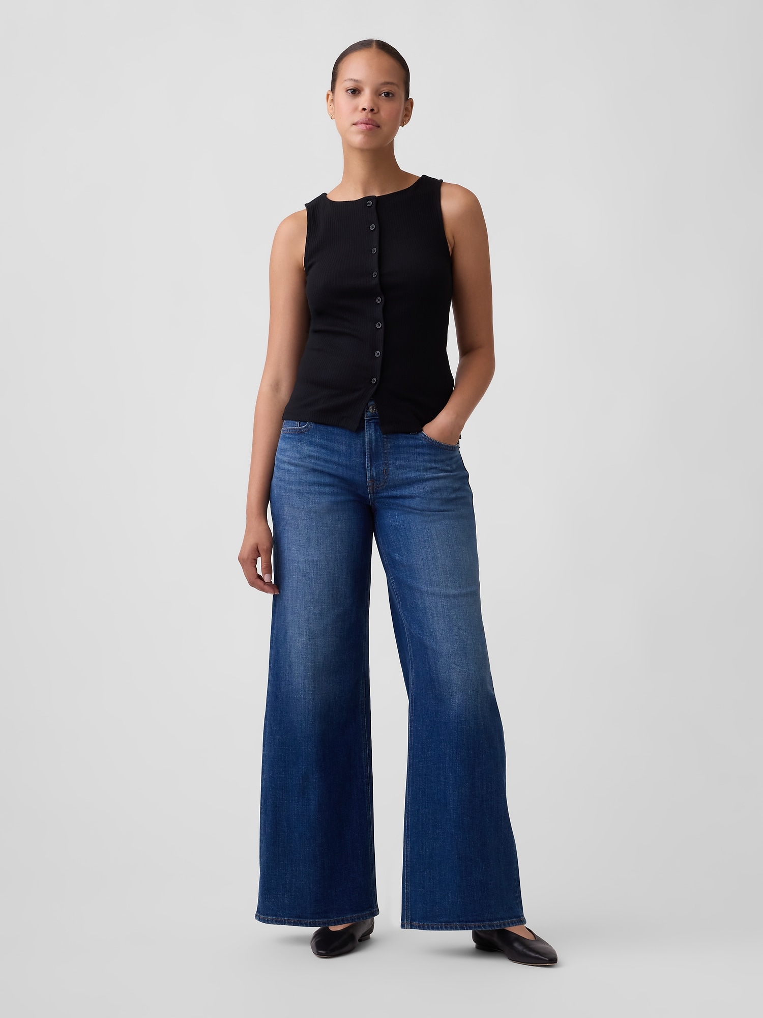 Curvy Mid Rise Wide-Leg Jeans