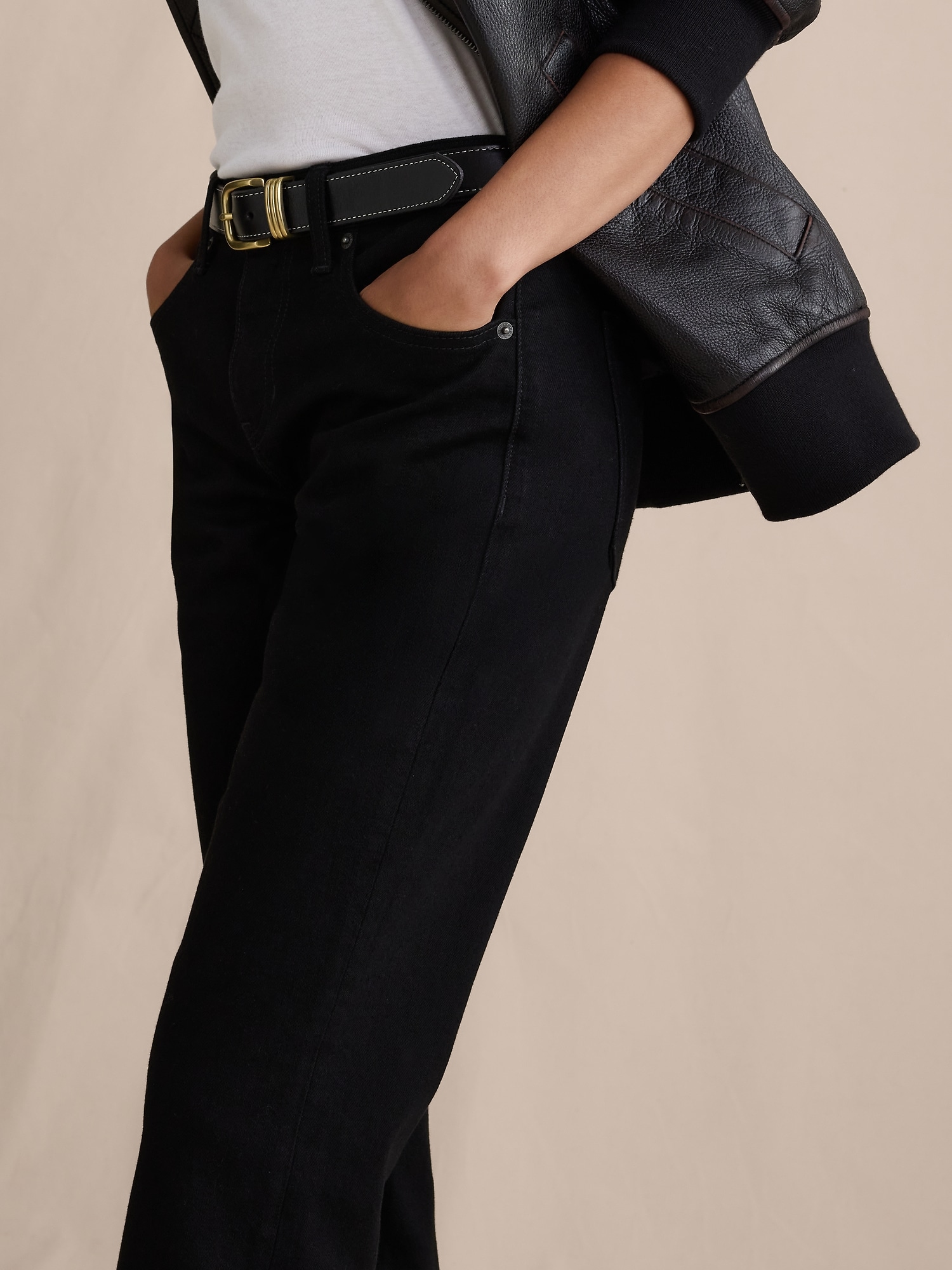 Low-Rise Kick-Straight Jean