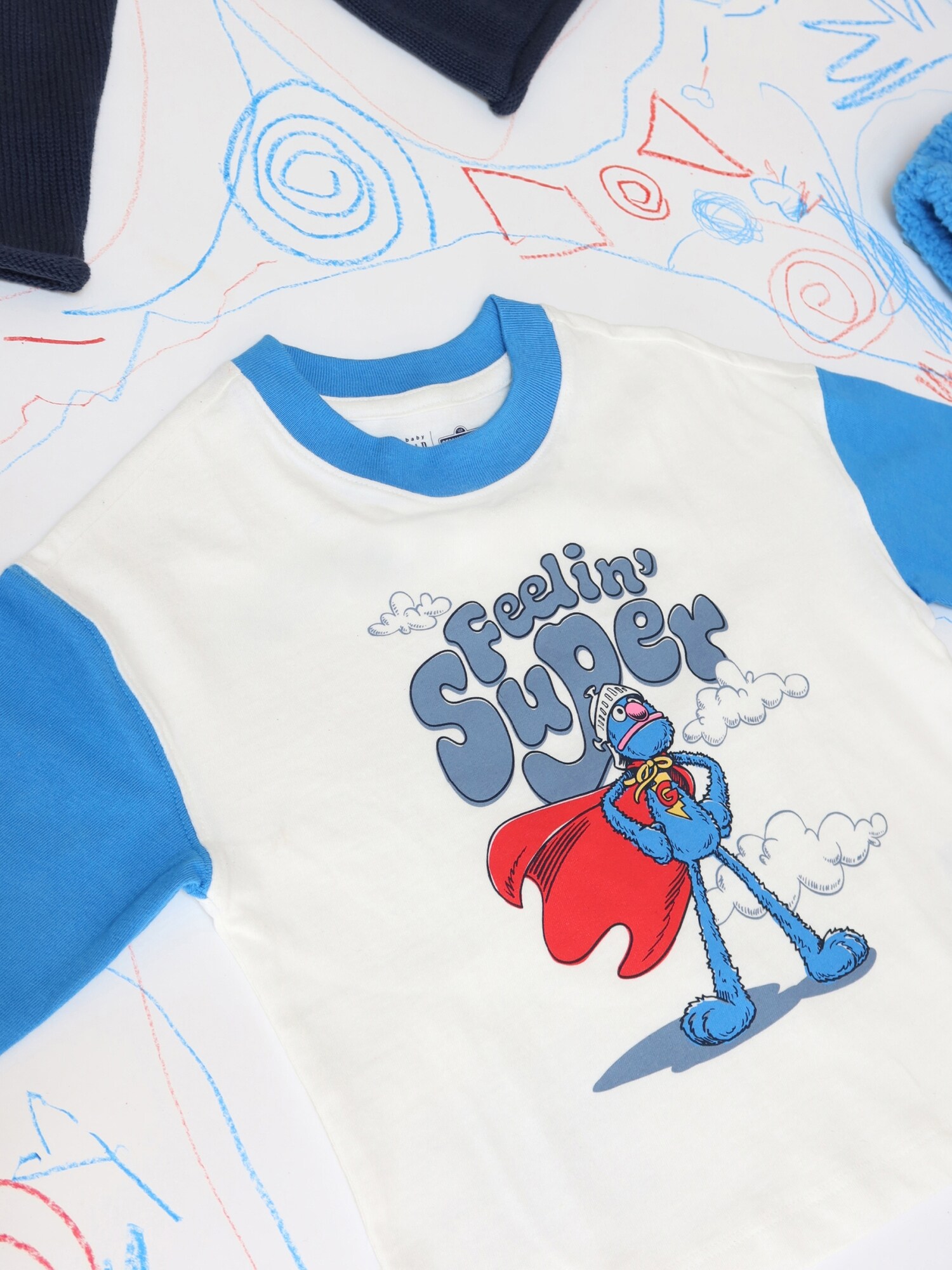 Gap公式オンラインストア | セサミストリート グラフィックTシャツ