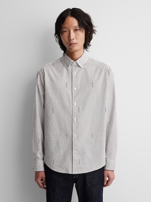 Gap &times; A.P.C. リラックスフィット ロゴ オックスフォードシャツ