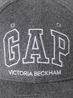 Gap &times; Victoria Beckham ウールブレンド ロゴ ベースボールハット-3