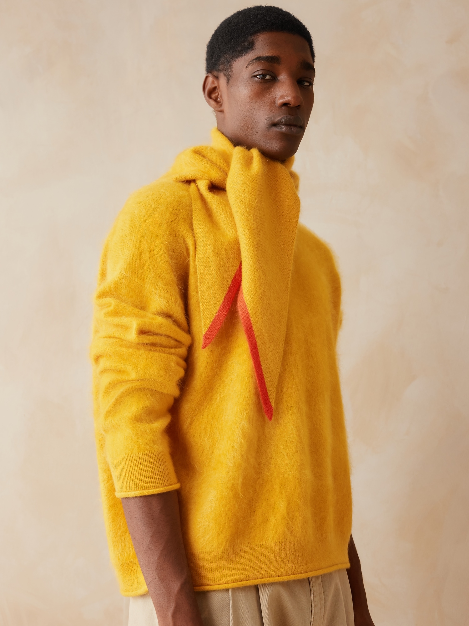 Banana Republic x Zankov | Beau ブラッシュド カシミヤ トライアングル スカーフ-1