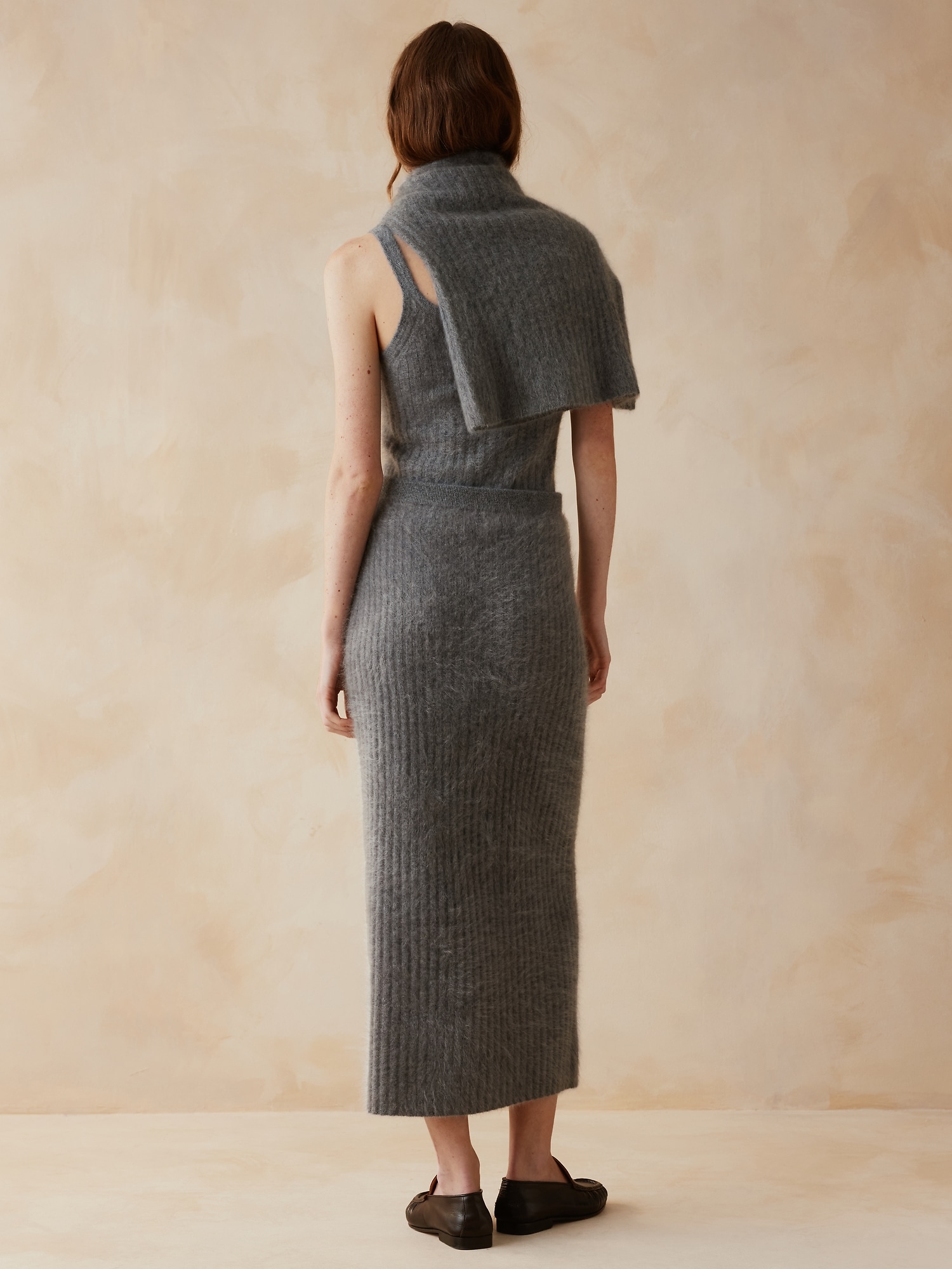 Banana Republic x Zankov | Philippa ブラッシュド カシミヤ ミディ ニットスカート-1