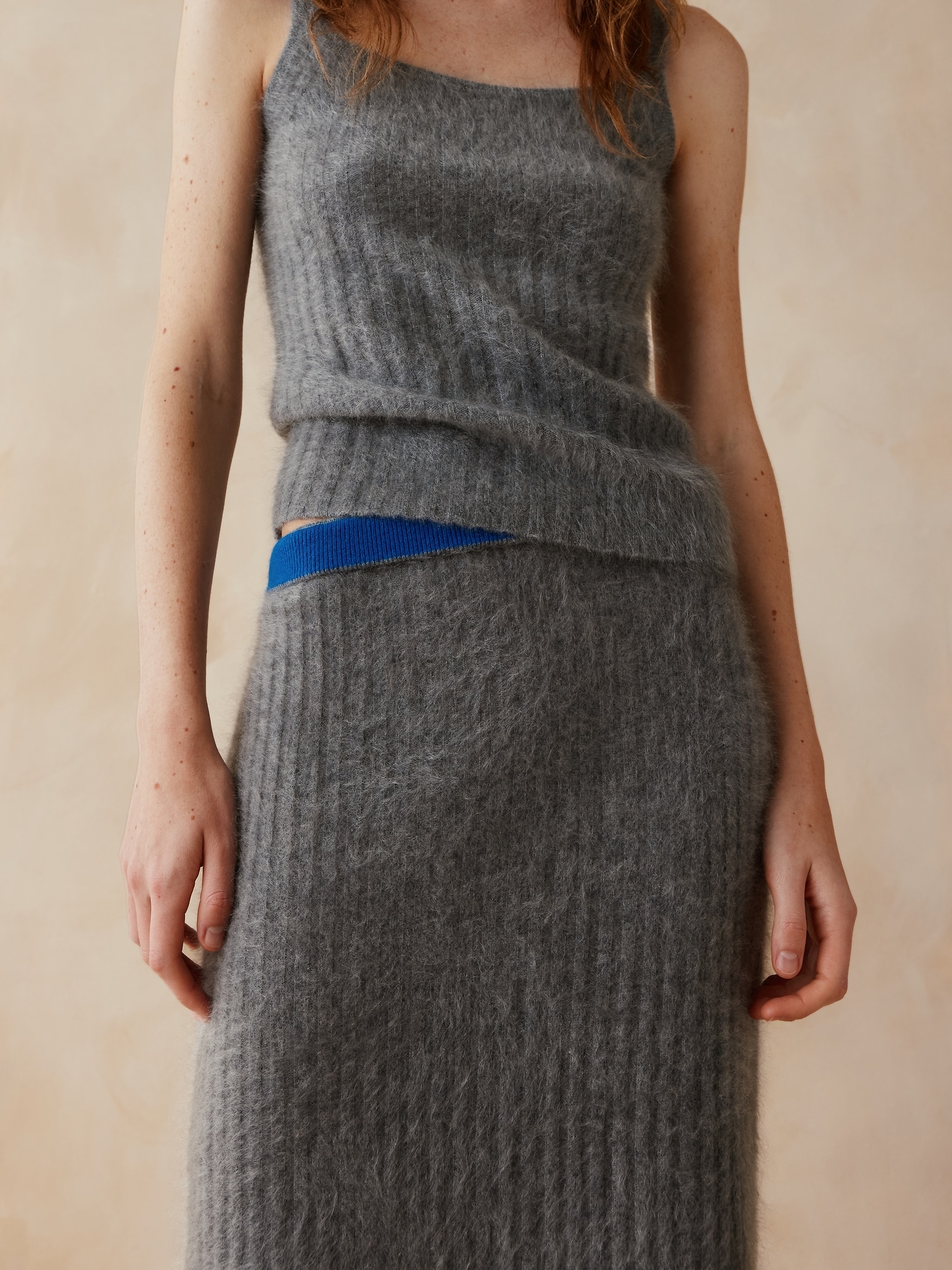 Banana Republic x Zankov | Philippa ブラッシュド カシミヤ ミディ ニットスカート-2