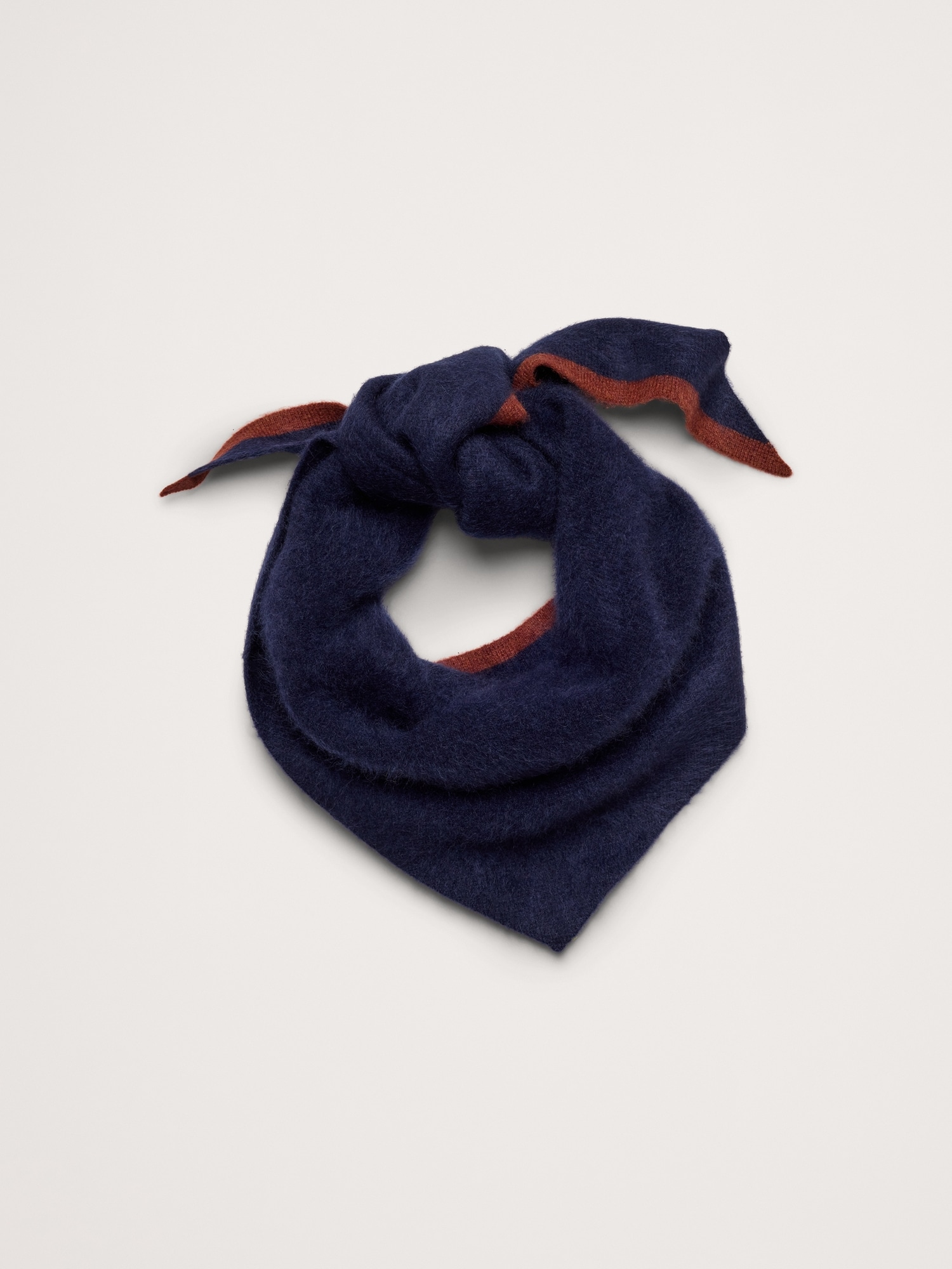 Banana Republic x Zankov | Beau ブラッシュド カシミヤ トライアングル スカーフ-3