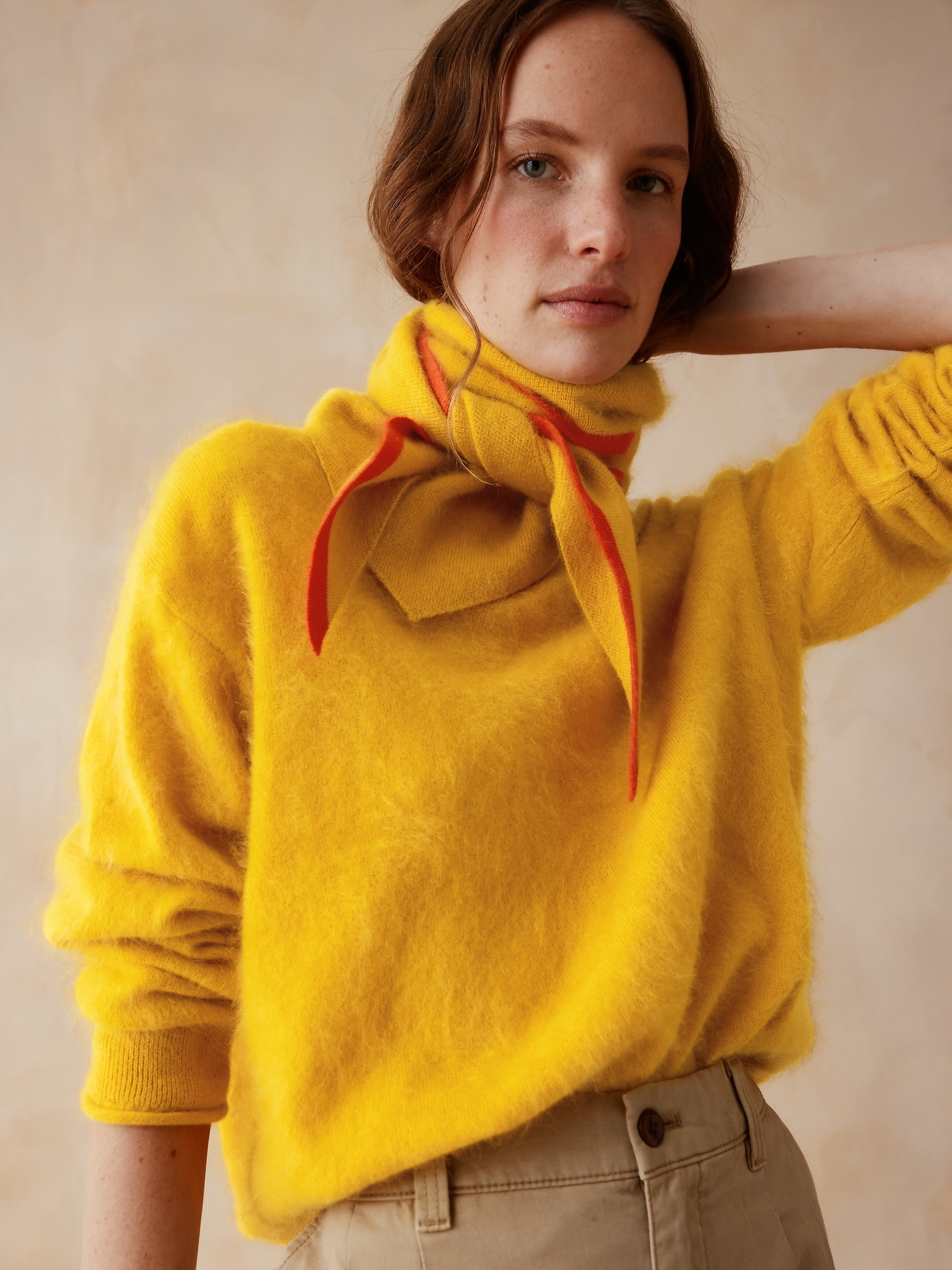 Banana Republic x Zankov | Beau ブラッシュド カシミヤ トライアングル スカーフ-0