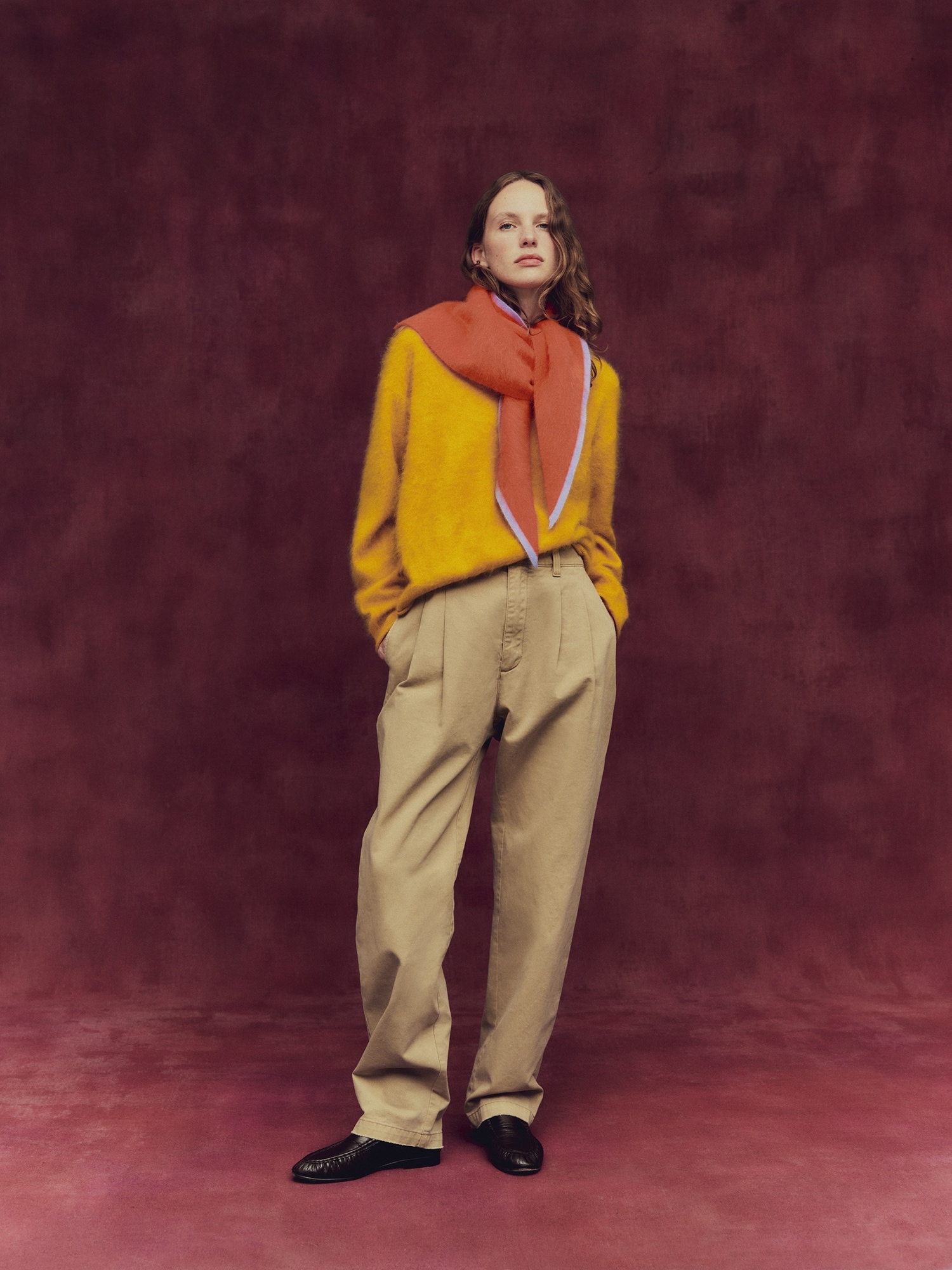 Banana Republic x Zankov | Beau ブラッシュド カシミヤ トライアングル スカーフ-3